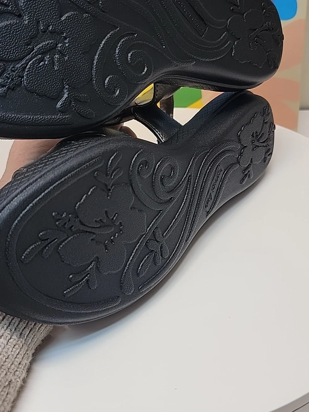 EASY STREET NEW IN BOX SZ 7 PEWTER SUMMER SANDALS